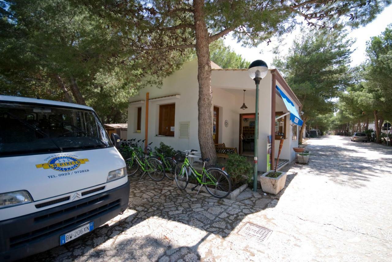 Camping Village La Pineta 산비토로카포 외부 사진
